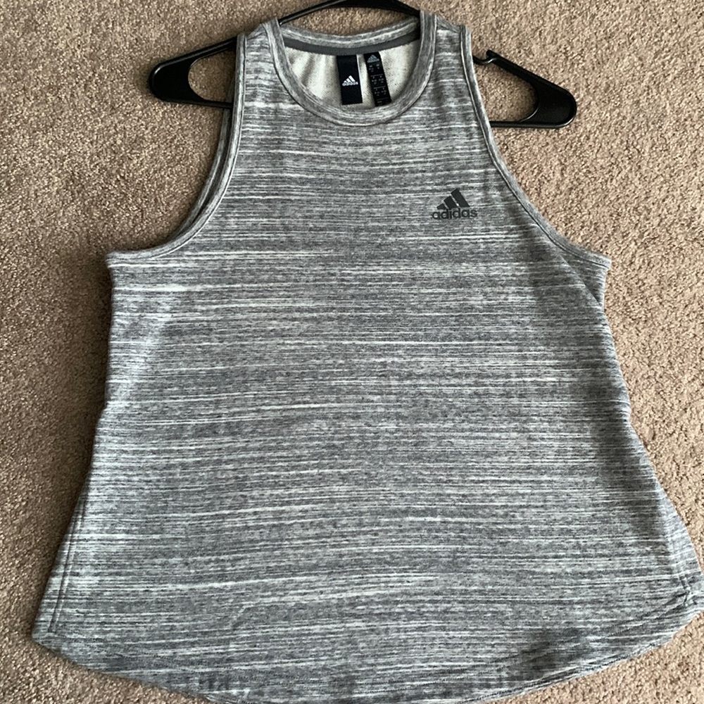 ****SOLD***Brand New Adidas Heather Grey Tank Top with side slits. M